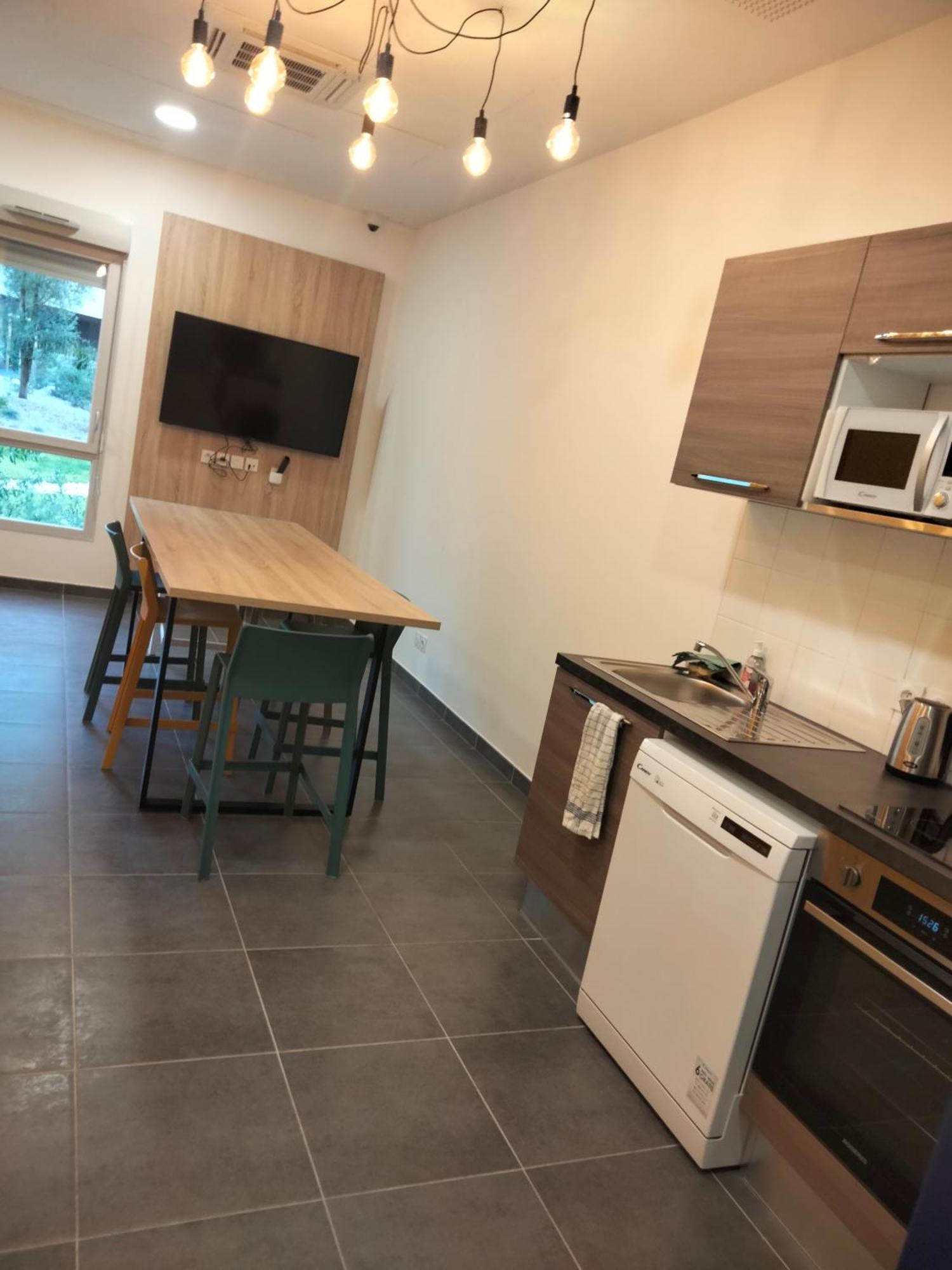 Residence Nemea Mondial 98 Montpellier Bagian luar foto