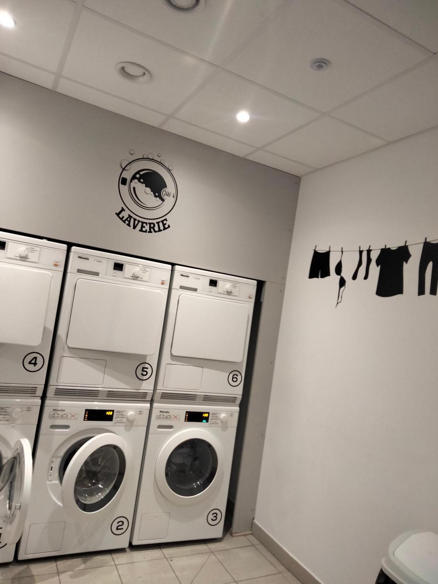 Residence Nemea Mondial 98 Montpellier Bagian luar foto